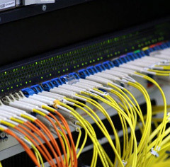 Fiber optic network connections in the data center